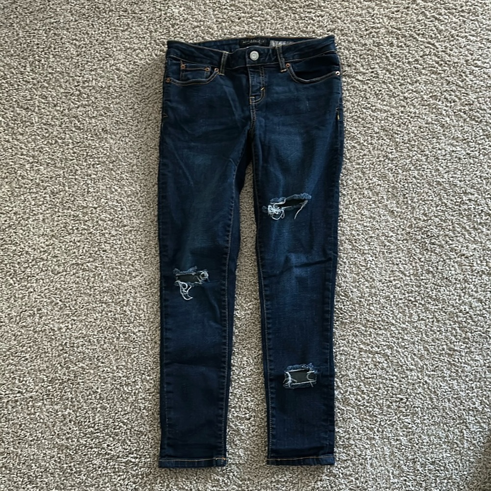 Aeropostale Jegging Distressed Dark Washed Denim size 0 Short, Like New!